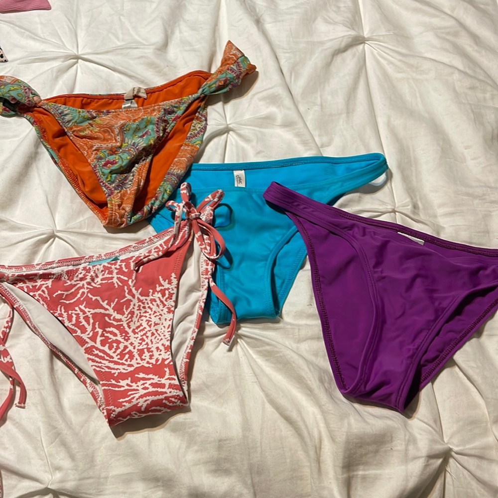 Bikini bottoms